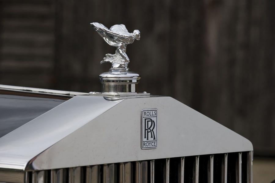  Rolls-Royce Phantom III Saloon by Mulliner 1938 года  (фото 2 из 6)